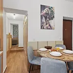 Petru Maior Апартаменти